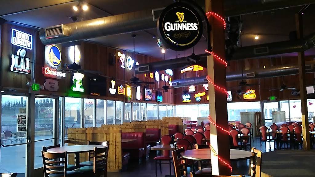 SmokeHouse Bar & Grill | restaurant | 38743 CA-99, Kingsburg, CA 93631, USA | 5598978000 OR +1 559-897-8000