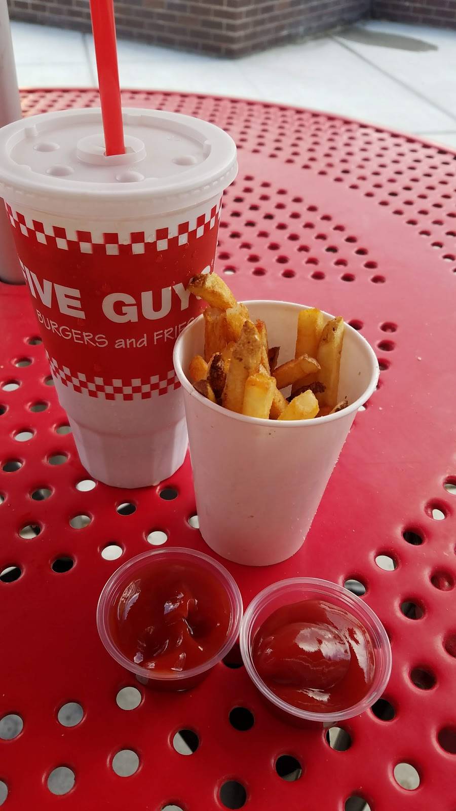 Five Guys | meal takeaway | 1716 W 5400 S, Taylorsville, UT 84118, USA | 3852374111 OR +1 385-237-4111