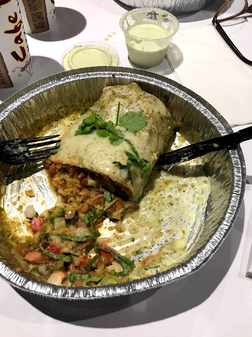 Cafe Rio Mexican Grill | restaurant | 10062 Darnestown Rd, Rockville, MD 20850, USA | 3013094111 OR +1 301-309-4111