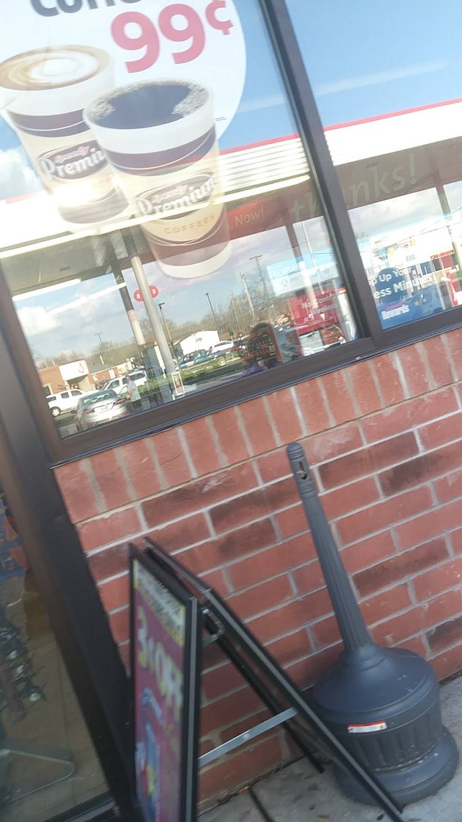 Speedy Café | restaurant | 605 N Jackson St, Tullahoma, TN 37388, USA | 9314540501 OR +1 931-454-0501