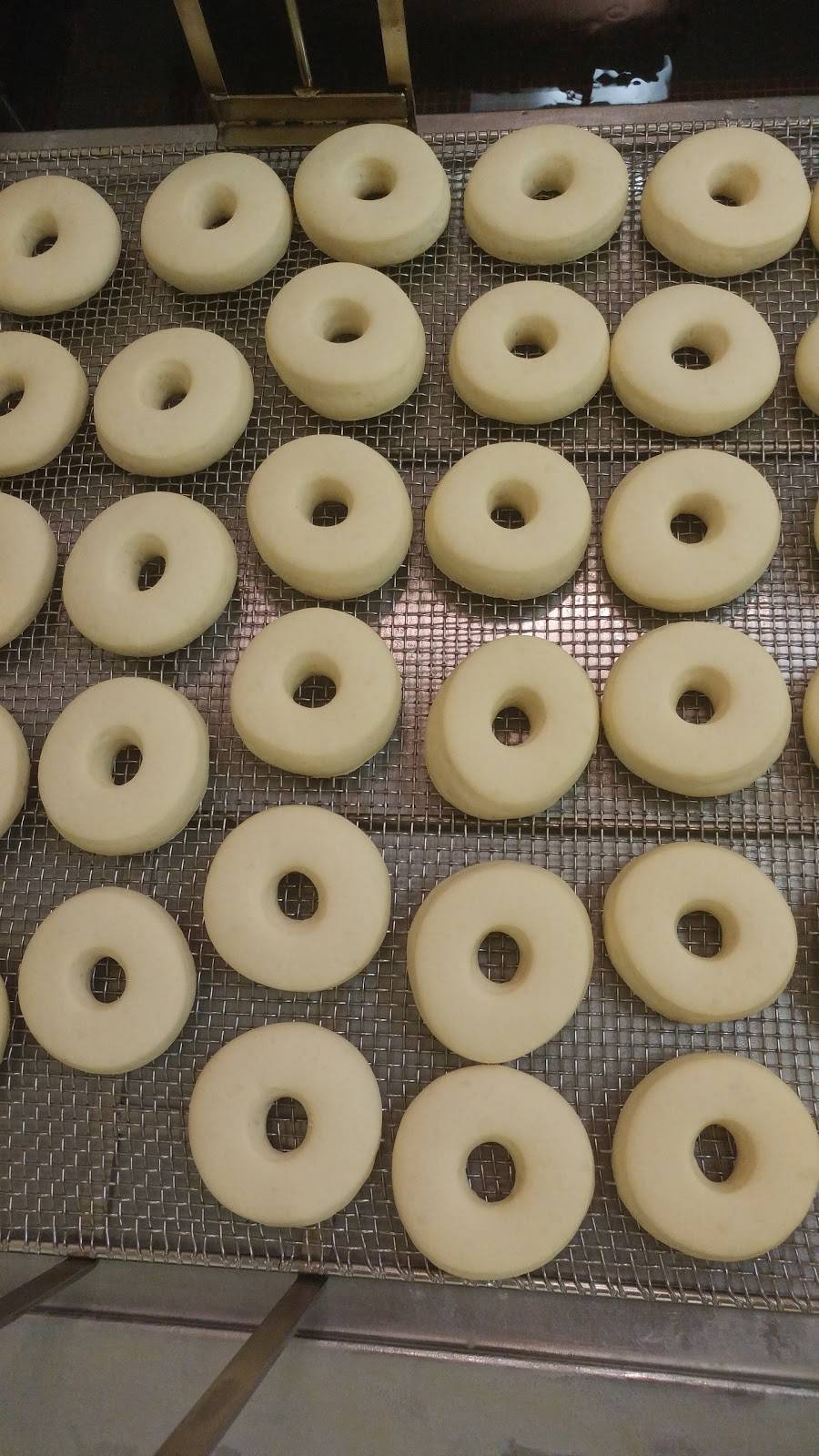 BNB DONUT | bakery | 2646 William D Tate Ave, Grapevine, TX 76051, USA | 8172034251 OR +1 817-203-4251