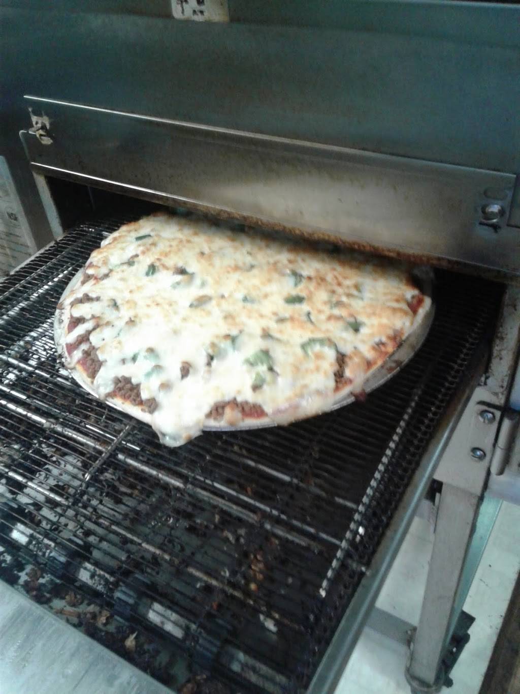 Chets Pizza | restaurant | 21810 E Main St, Huntingdon, TN 38344, USA | 7319869705 OR +1 731-986-9705