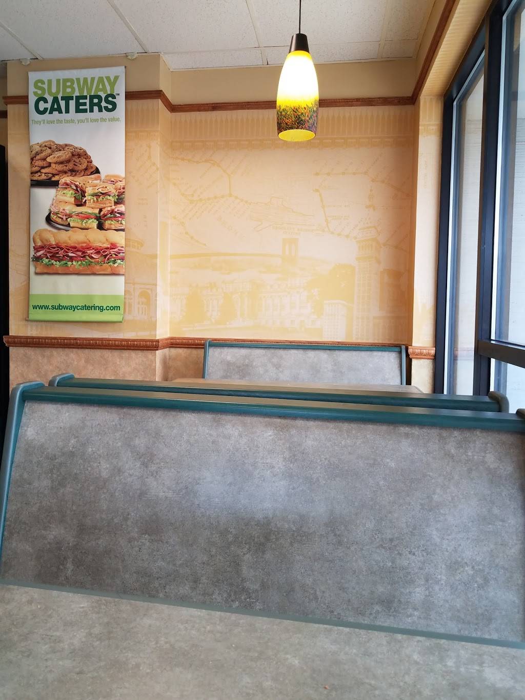 Subway Restaurants | restaurant | 4817 Lee Hwy, Arlington, VA 22207, USA | 7035252258 OR +1 703-525-2258