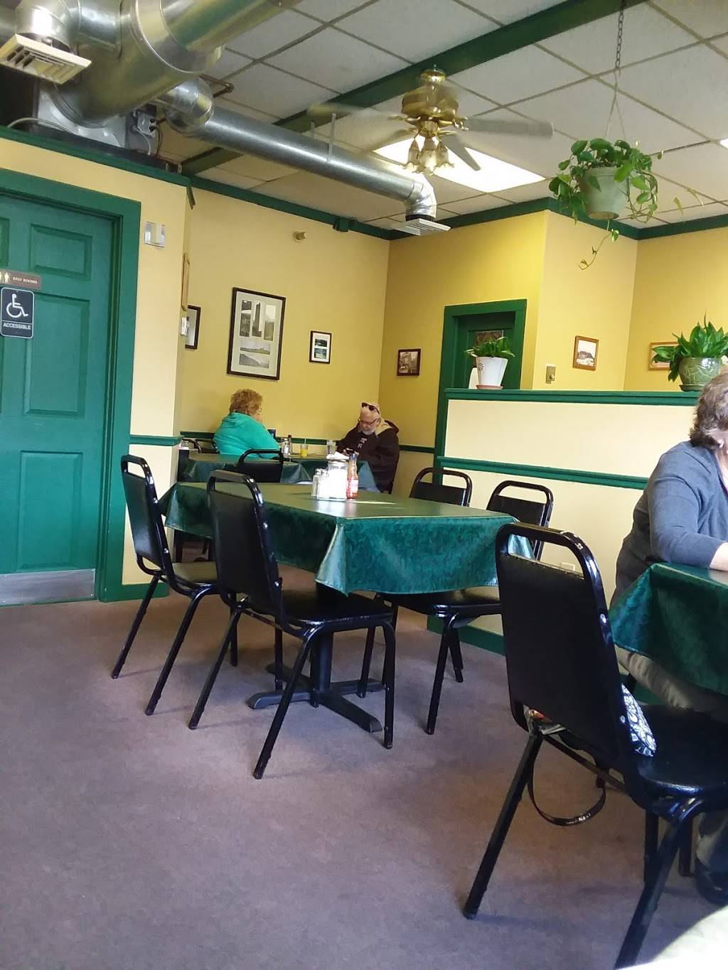 Mahaney Breakfast & Lunch | meal takeaway | 1775 Poquonock Ave, Windsor, CT 06095, USA | 8606831136 OR +1 860-683-1136