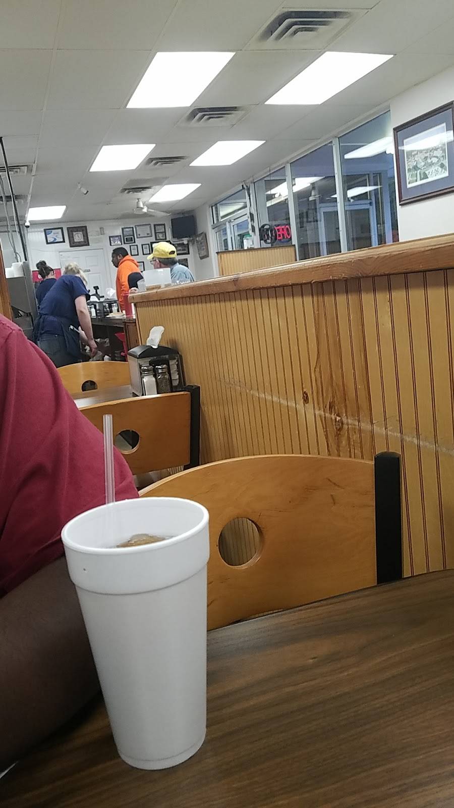 Time Drive In Restaurant | restaurant | 611 E North 1st St, Seneca, SC 29678, USA | 8648823827 OR +1 864-882-3827