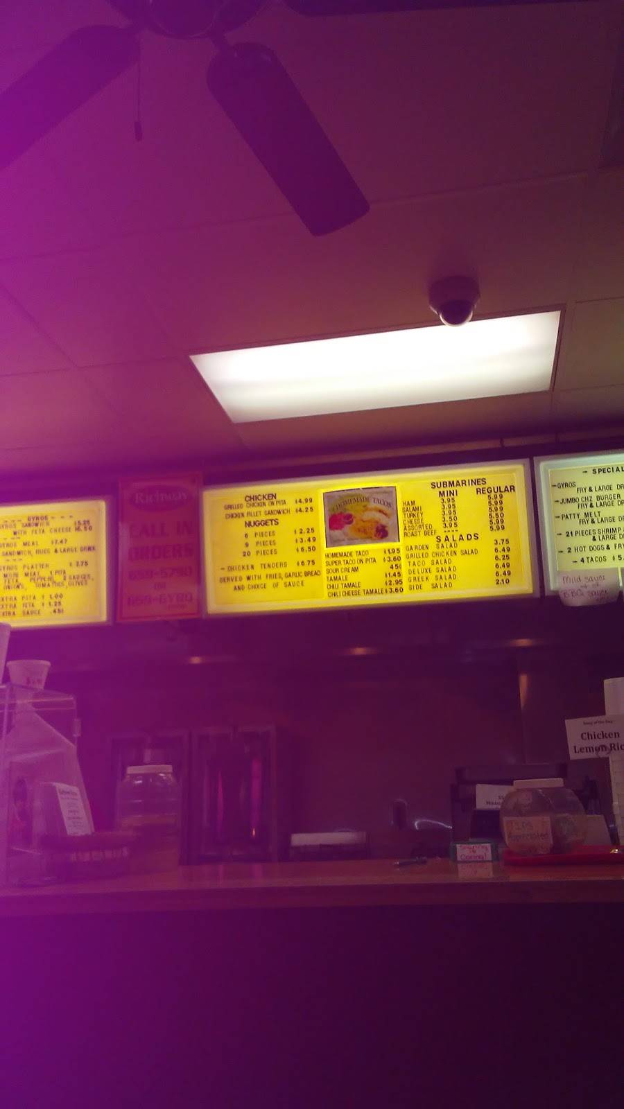 Capris Pizza | restaurant | 1722 Calumet Ave, Whiting, IN 46394, USA | 2196597242 OR +1 219-659-7242