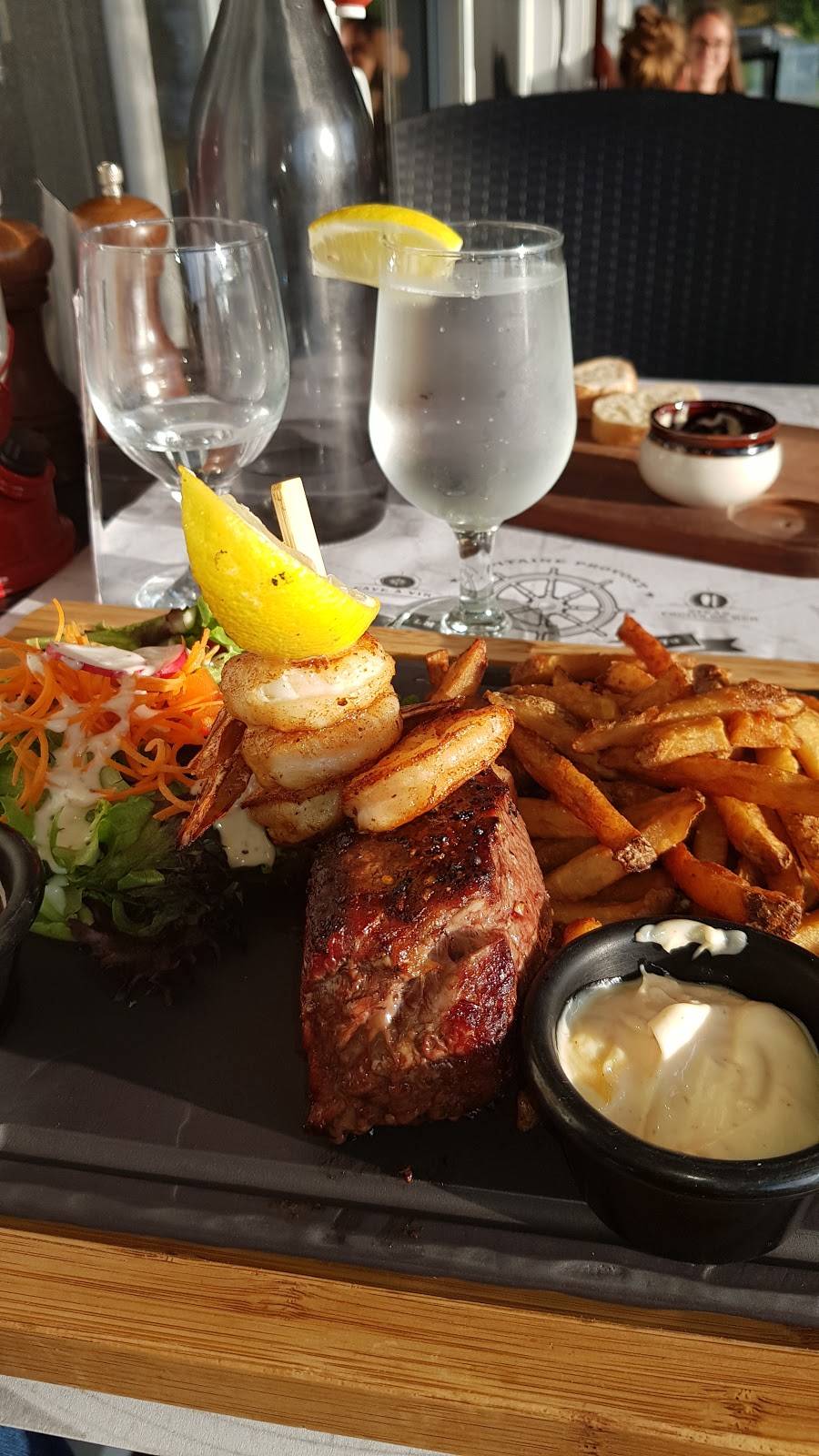 Restaurant Le Capitaine Provost | restaurant | 2000 Chemin du Motel sur le Lac, Frontenac, QC G6B 2S1, Canada | 8195830293 OR +1 819-583-0293