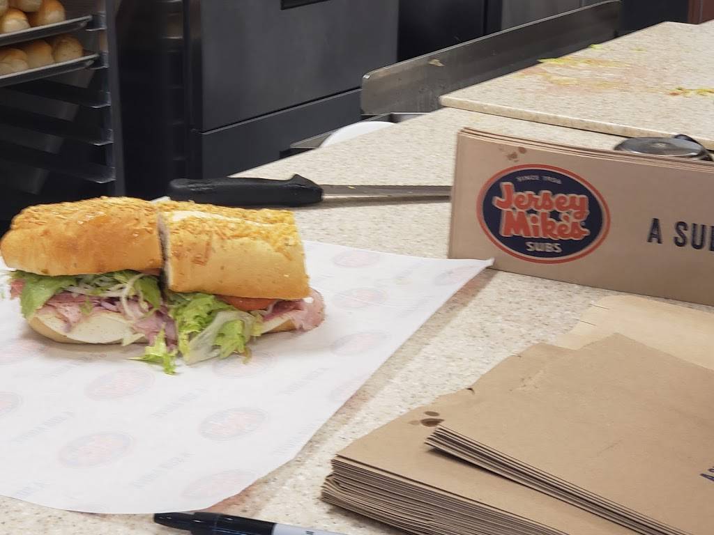 Jersey Mikes Subs | meal takeaway | 7670 Katy Fwy, Houston, TX 77024, USA | 8328316005 OR +1 832-831-6005