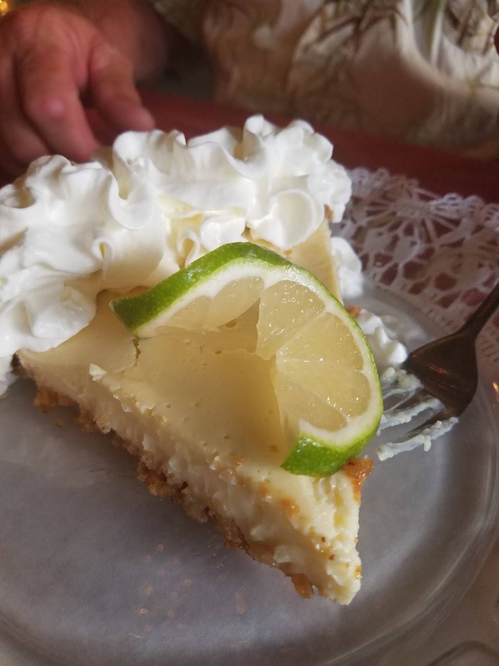 Clipper Inn | night club | 126 State St, Clayton, NY 13624, USA | 3156863842 OR +1 315-686-3842