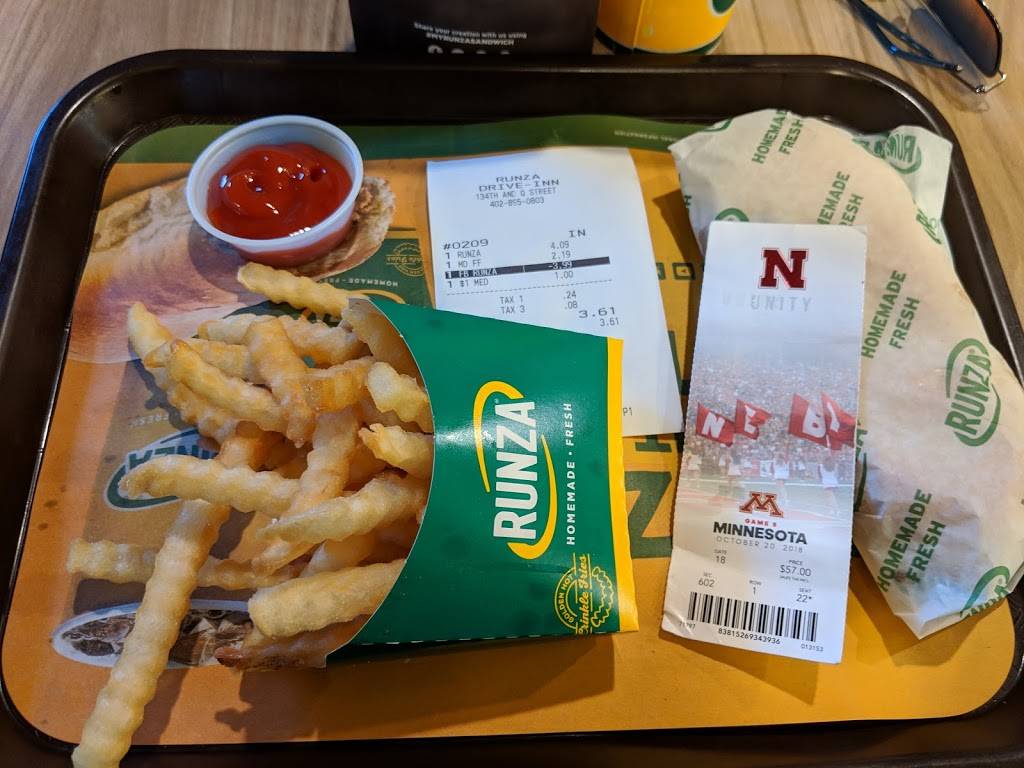 Runza Restaurant | restaurant | 13425 Q St, Omaha, NE 68137, USA | 4028950803 OR +1 402-895-0803