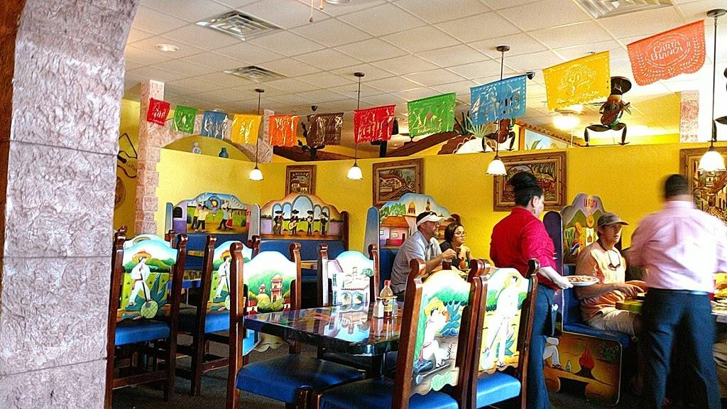 La Fiesta | restaurant | 4420 E 10th St #126, Greenville, NC 27858, USA | 2523212435 OR +1 252-321-2435