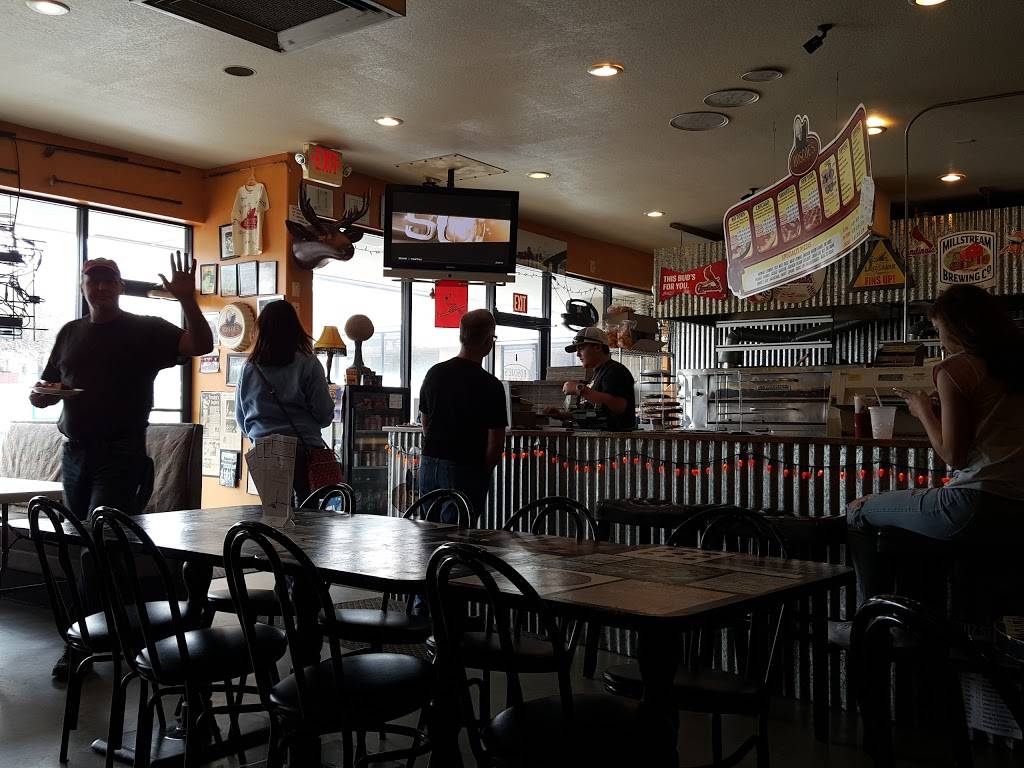 Roscoes Pizza | restaurant | 212 Edgewood Rd NW, Cedar Rapids, IA 52405, USA | 3196548886 OR +1 319-654-8886