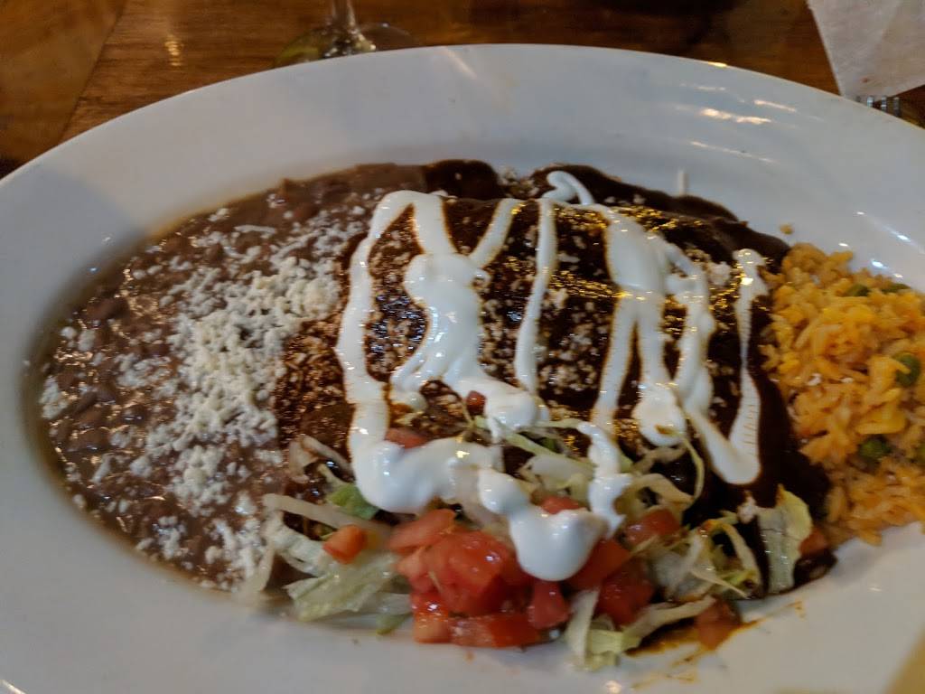 Edgewater Mexican Cafe | restaurant | 1055 W Bryn Mawr Ave, Chicago, IL 60660, USA | 7739440357 OR +1 773-944-0357