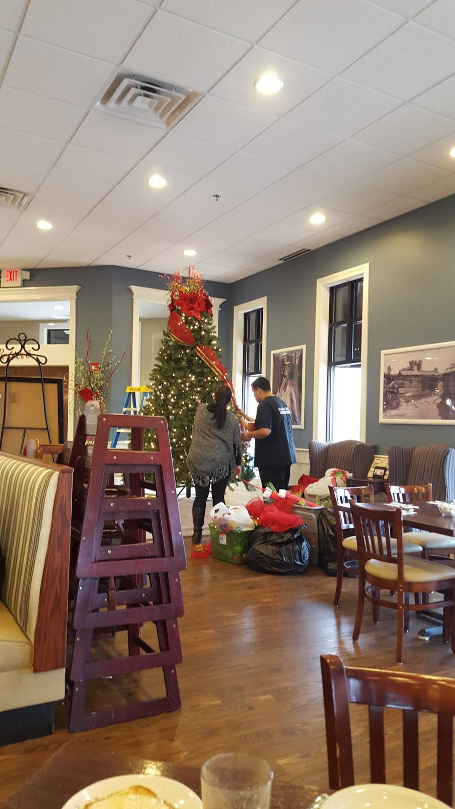 Southern Belles | restaurant | 15051 S Van Dyke Rd, Plainfield, IL 60544, USA | 8152677800 OR +1 815-267-7800