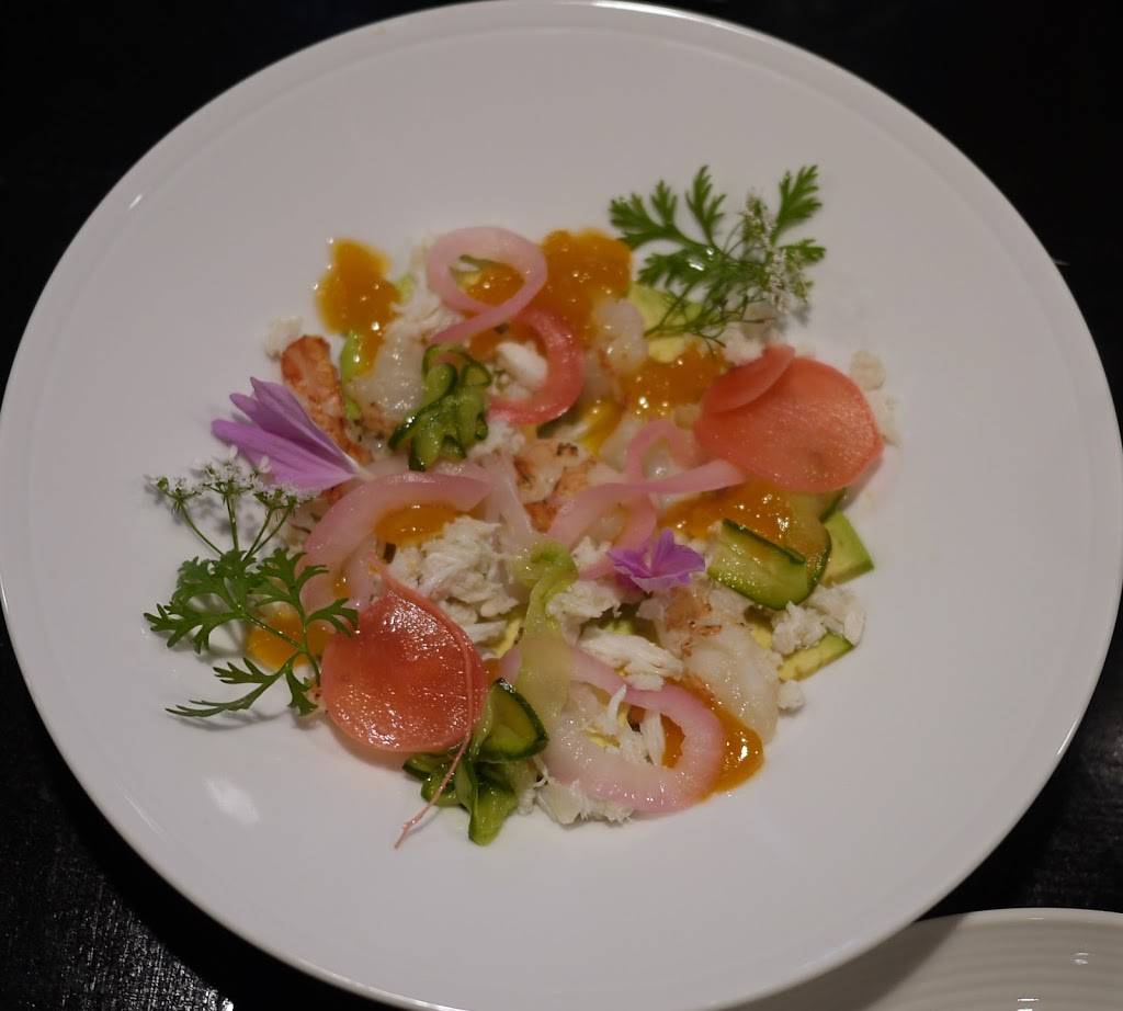 Blu 57 Seafood & Small Plates | restaurant | 5701 N Clark St, Chicago, IL 60660, USA | 7739440575 OR +1 773-944-0575