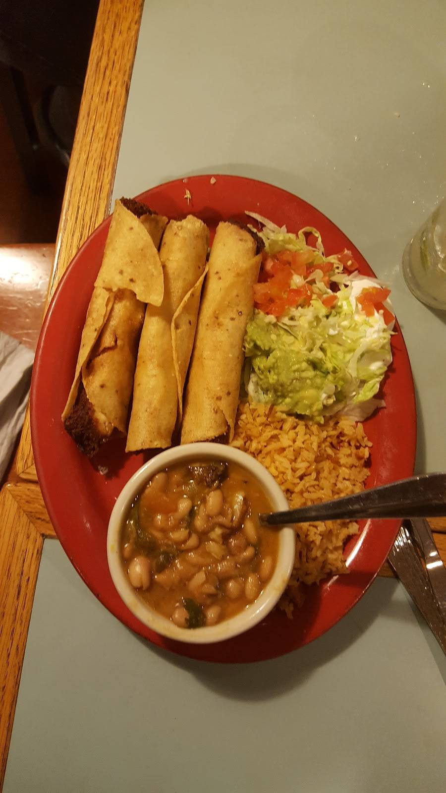 El Rio Mexican Restaurant | restaurant | 1361 S Main St #600, Boerne, TX 78006, USA | 8302499846 OR +1 830-249-9846