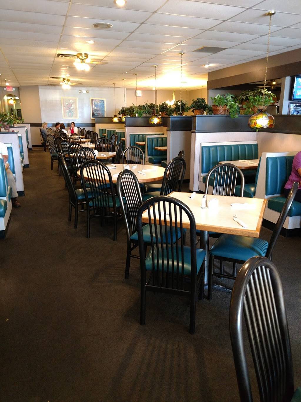 Rubins Deli & Restaurant | restaurant | 616 Leona St, Elyria, OH 44035, USA | 4403243666 OR +1 440-324-3666