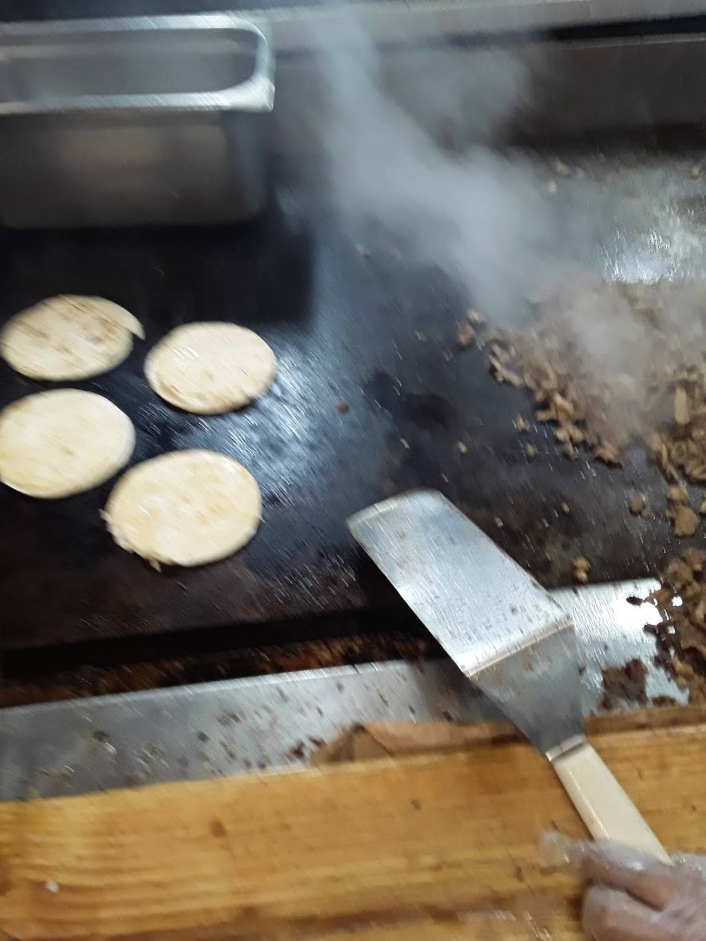 Tacos Los Compadres | restaurant | 221 N Wilson Way, Stockton, CA 95205, USA | 2092981093 OR +1 209-298-1093