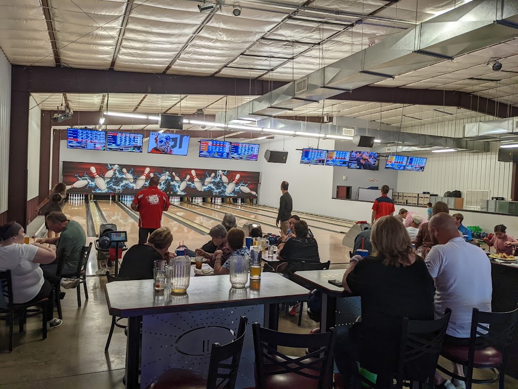 Thunder Alley | restaurant | 1011 MO-19, Owensville, MO 65066, USA | 5734372641 OR +1 573-437-2641