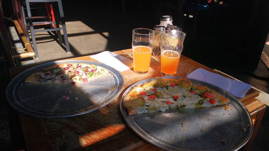 Rocky Sullivans | restaurant | 46 Beard St, Brooklyn, NY 11231, USA | 7182468050 OR +1 718-246-8050