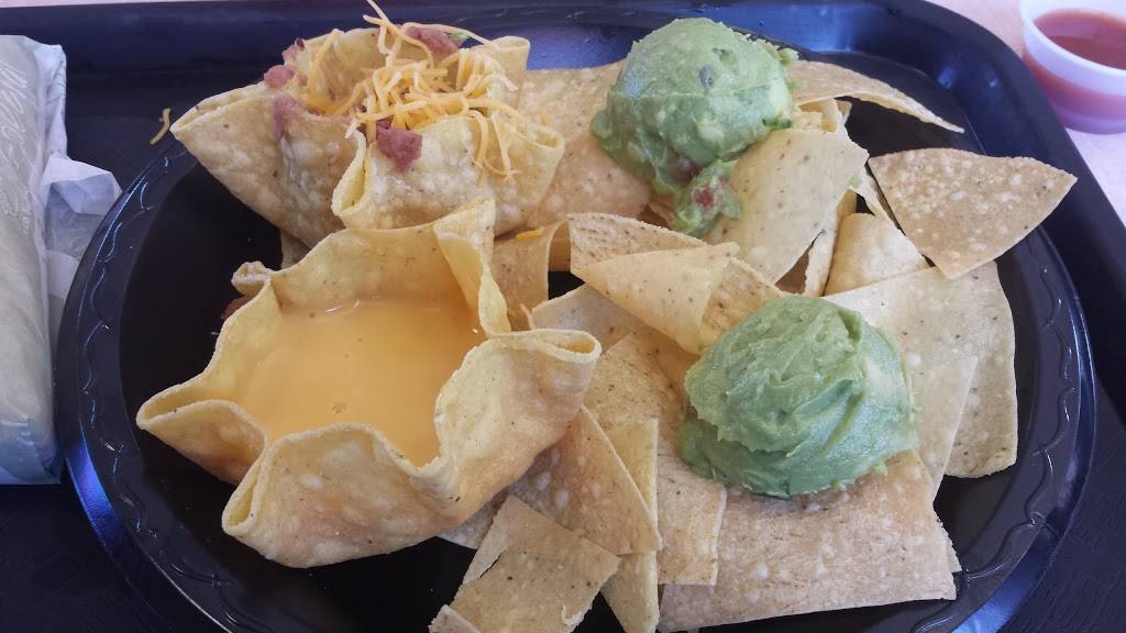 Taco Bueno | restaurant | 6565 E 21st St, Tulsa, OK 74129, USA | 9188345469 OR +1 918-834-5469