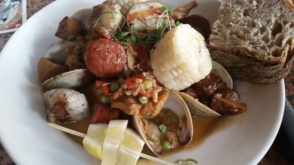 Standard Tap | restaurant | 901 N 2nd St, Philadelphia, PA 19123, USA | 2152380630 OR +1 215-238-0630