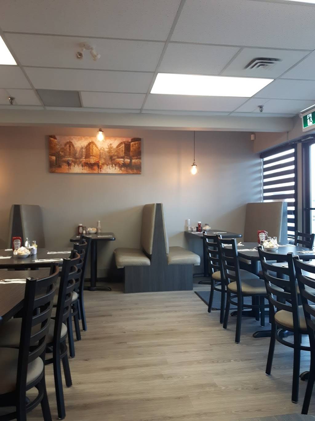 Luks Diner | restaurant | 2501 Guelph Line, Burlington, ON L7M 2A3, Canada | 9053326203 OR +1 905-332-6203