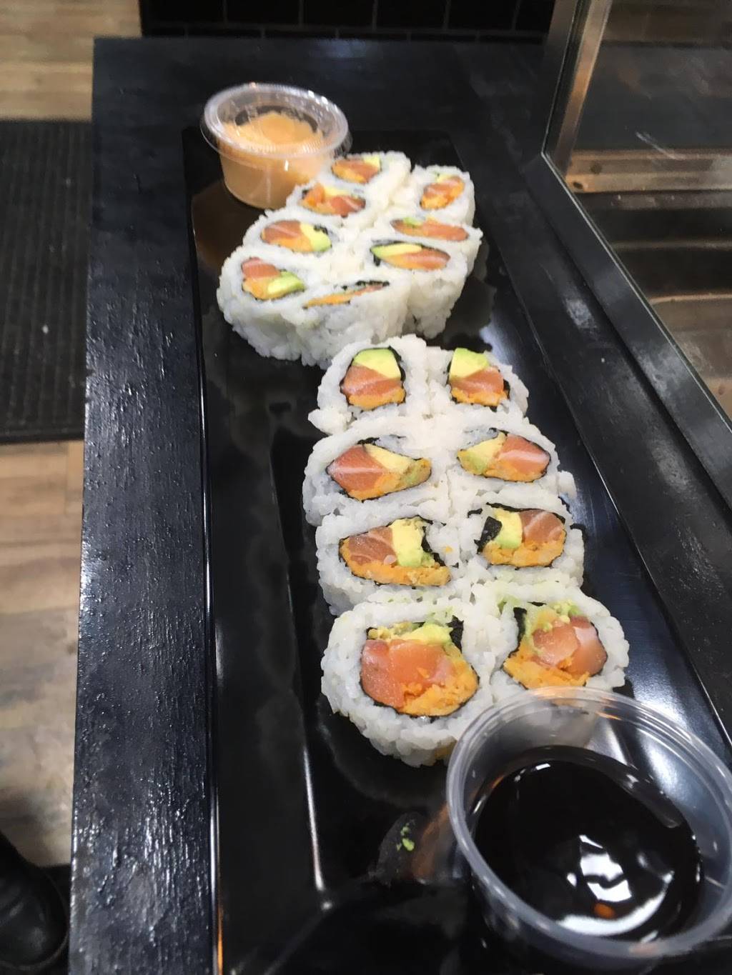 Bronzini Sushi Cafe | restaurant | 1815 Avenue M, Brooklyn, NY 11230, USA | 7189758586 OR +1 718-975-8586