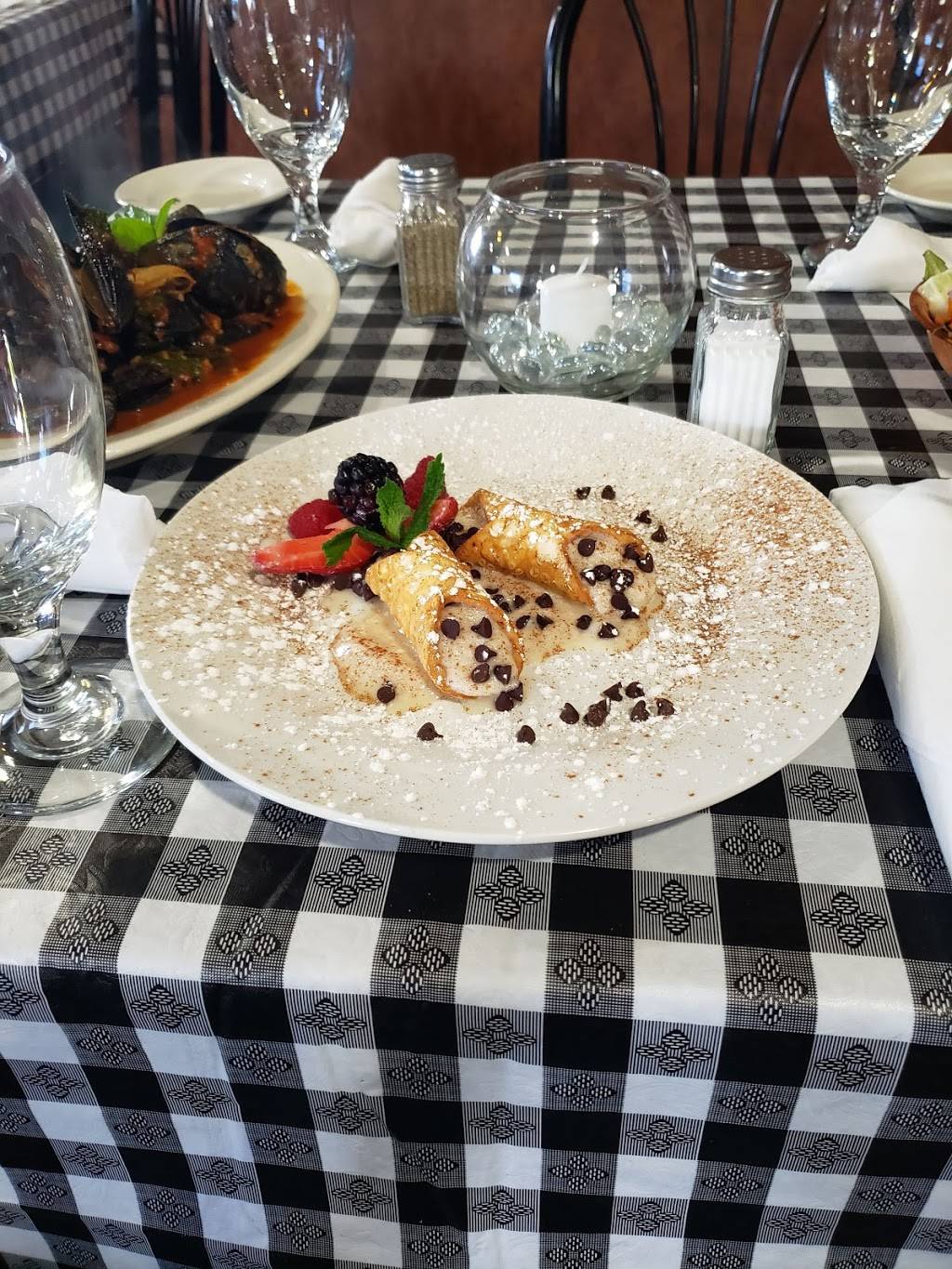 The Family Table | restaurant | 9 Dogwood St, Henry, TN 38231, USA | 7312435117 OR +1 731-243-5117