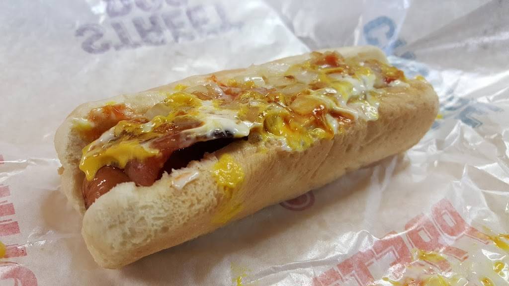 Wienerschnitzel | restaurant | 11615 South St, Artesia, CA 90701, USA | 5628659727 OR +1 562-865-9727