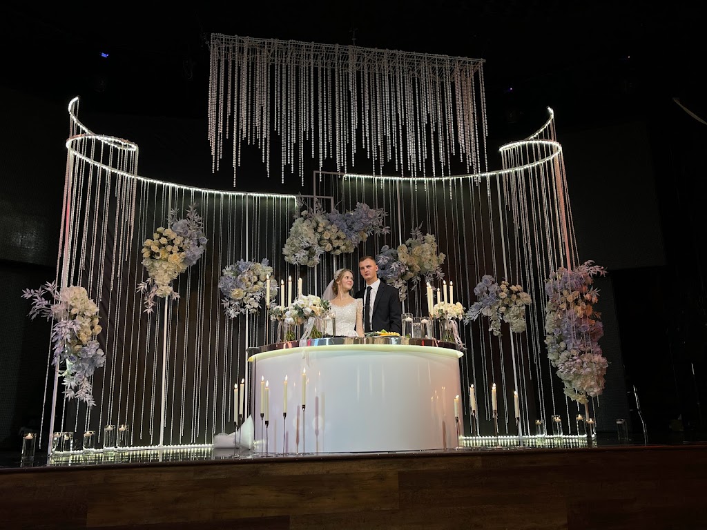 Golden Gates Restaurant | restaurant | 11058 Rennard St, Philadelphia, PA 19116, USA | 2156779337 OR +1 215-677-9337