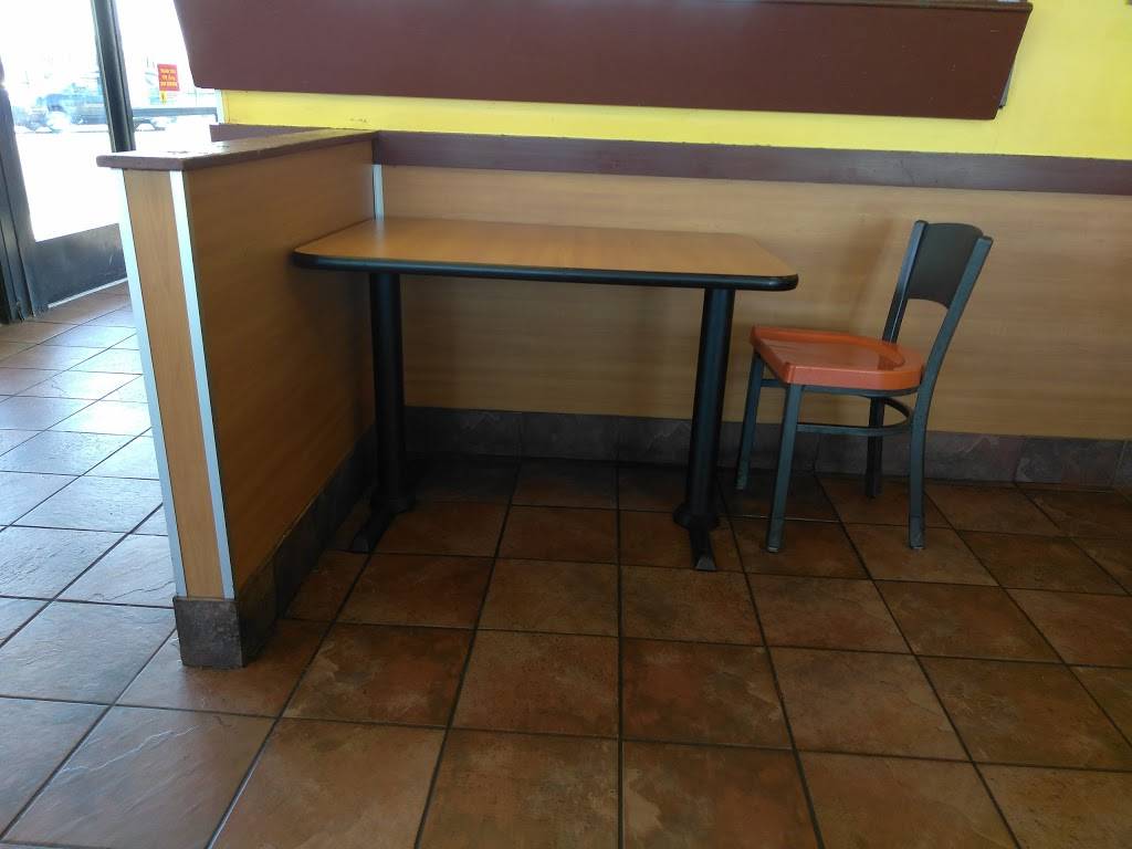 Churchs Chicken | restaurant | 3180 Main St, San Diego, CA 92113, USA | 6192338102 OR +1 619-233-8102