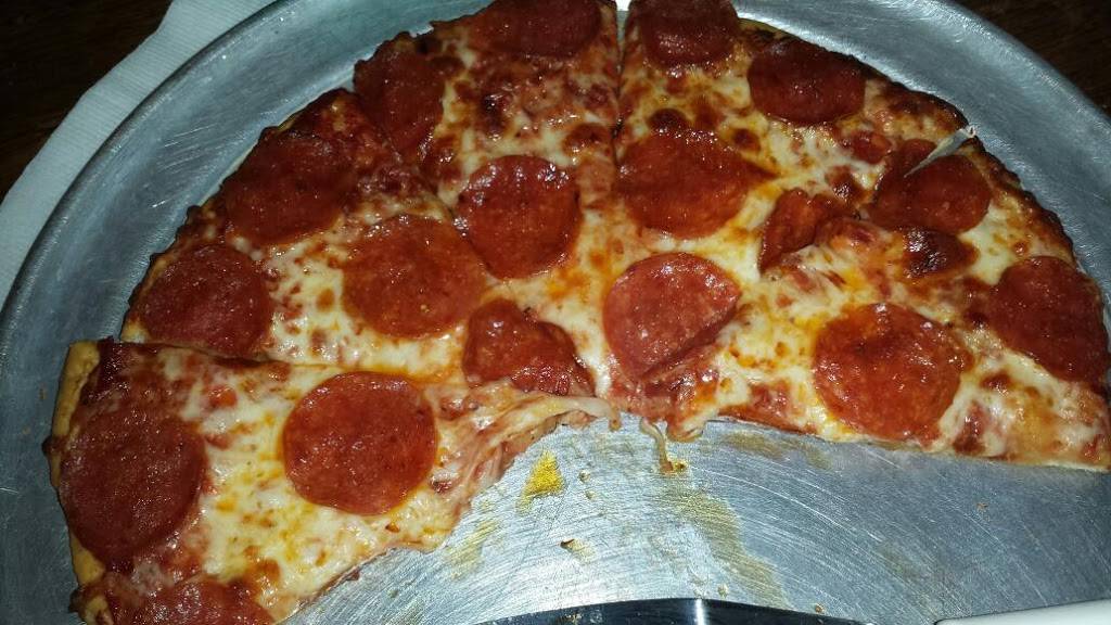 Brickhouse | restaurant | 107 N Buxton St, Indianola, IA 50125, USA | 5159625025 OR +1 515-962-5025