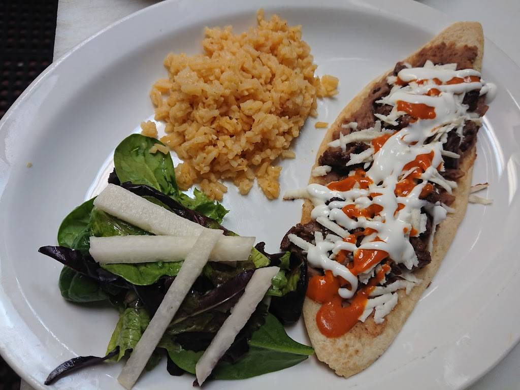 Rosas Restaurant | restaurant | 25 Berry Rd, Houston, TX 77022, USA | 8325168294 OR +1 832-516-8294