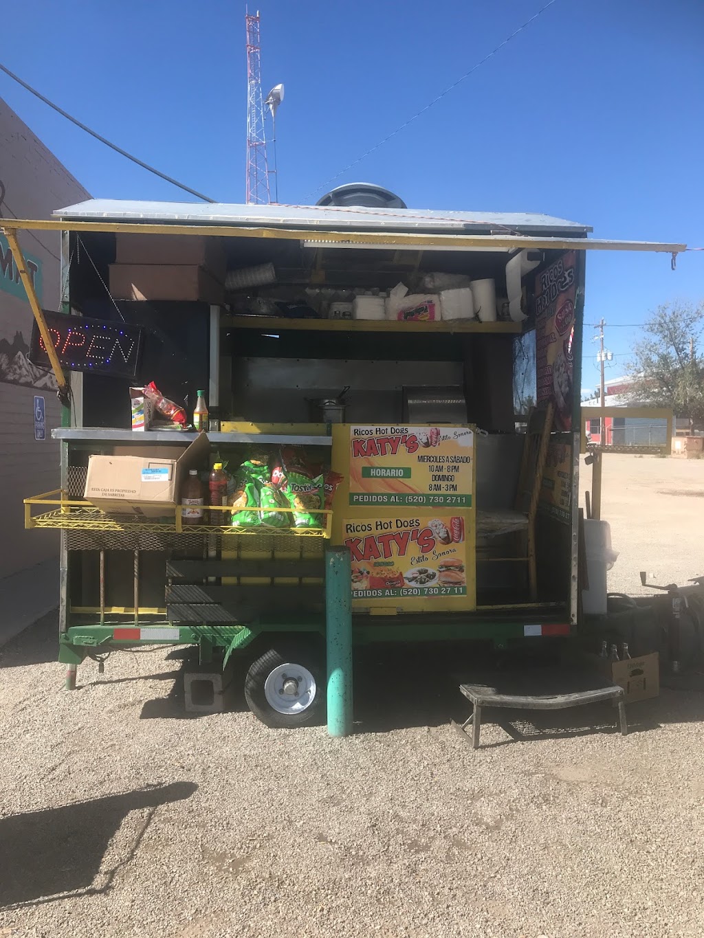 Katy’s Ricos Hot Dogs | restaurant | N Haskell Ave, Willcox, AZ 85643, USA | 5207302711 OR +1 520-730-2711