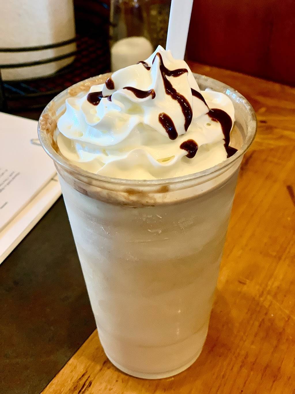 Salt City Burger Co | restaurant | 9176 Village Shop Dr, Sandy, UT 84094, USA | 8014954111 OR +1 801-495-4111