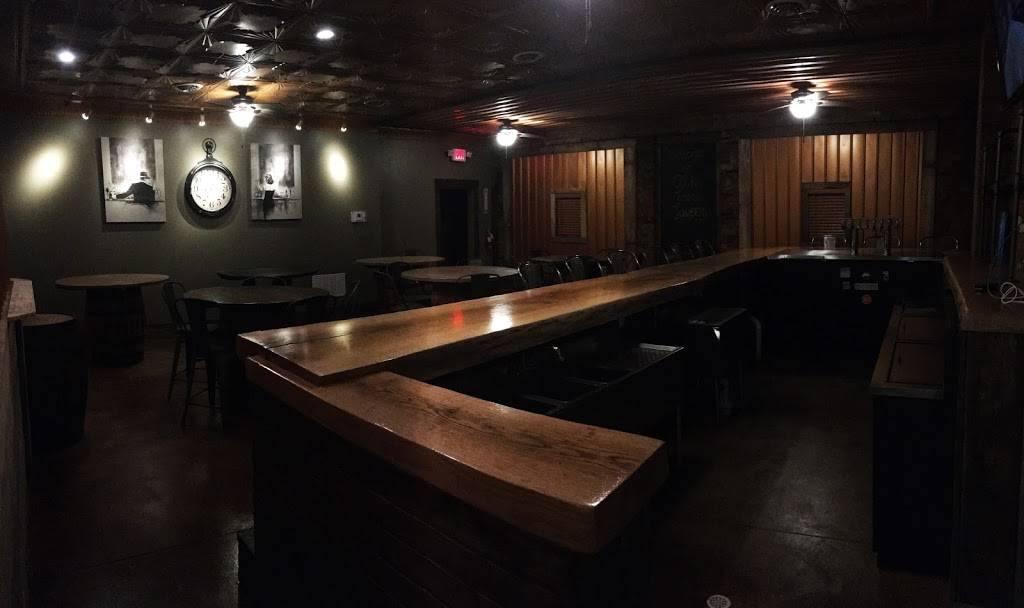 Olde Towne Tavern | restaurant | 108 N Main St, Tuscarawas, OH 44682, USA | 7402297221 OR +1 740-229-7221