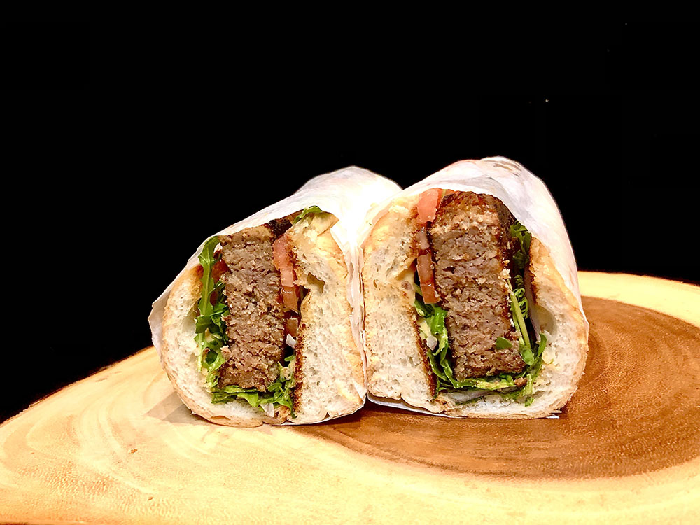 The Flying Lunchbox | restaurant | 2841 S Nova Rd, Daytona Beach, FL 32119, USA | 3862389680 OR +1 386-238-9680