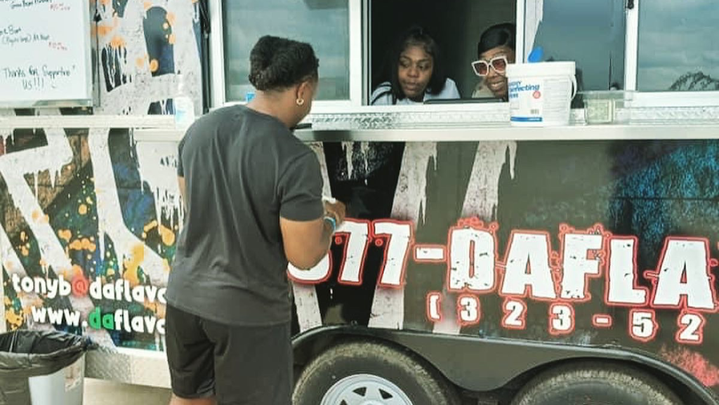 Da Flava Unit | restaurant | 595 Country Lane, Parking Lot, North Liberty, IA 52317, USA | 8773235282 OR +1 877-323-5282