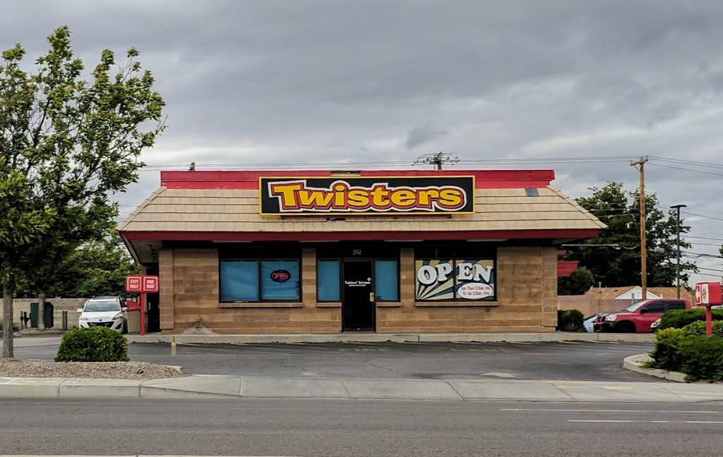 Twisters Burgers and Burritos | restaurant | 425 Eubank Blvd NE, Albuquerque, NM 87123, USA | 5053235552 OR +1 505-323-5552