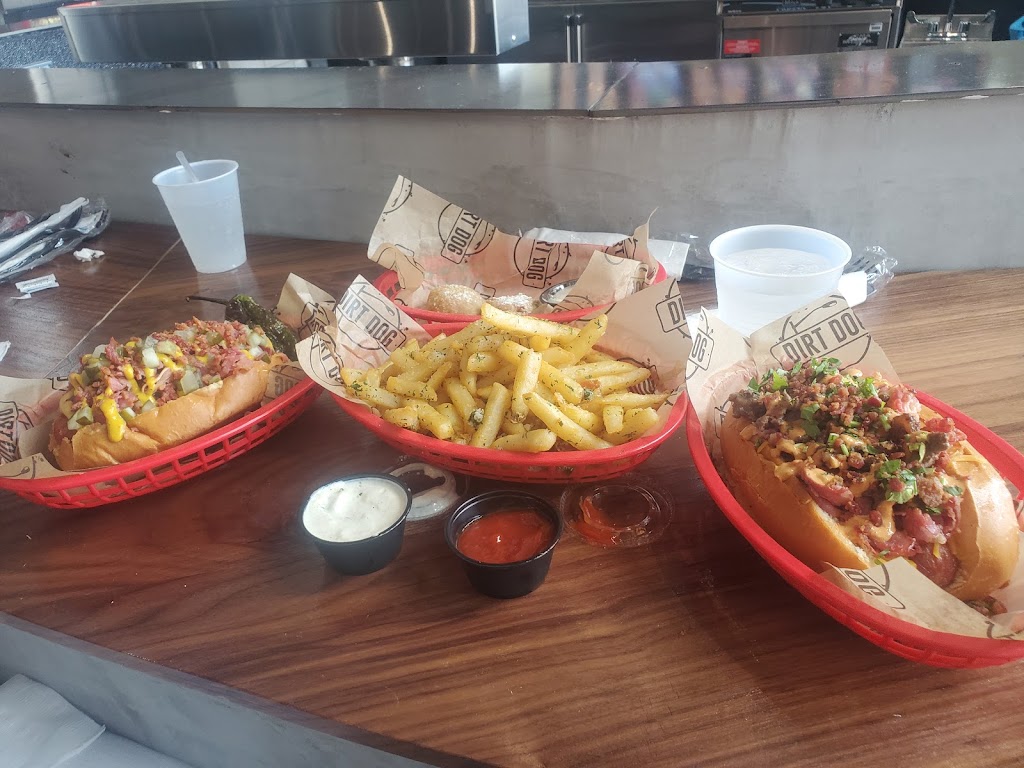 Dirt Dog- Sahara Ave | restaurant | 5105 E Sahara Ave unit 120, Las Vegas, NV 89142, USA | 7024763921 OR +1 702-476-3921