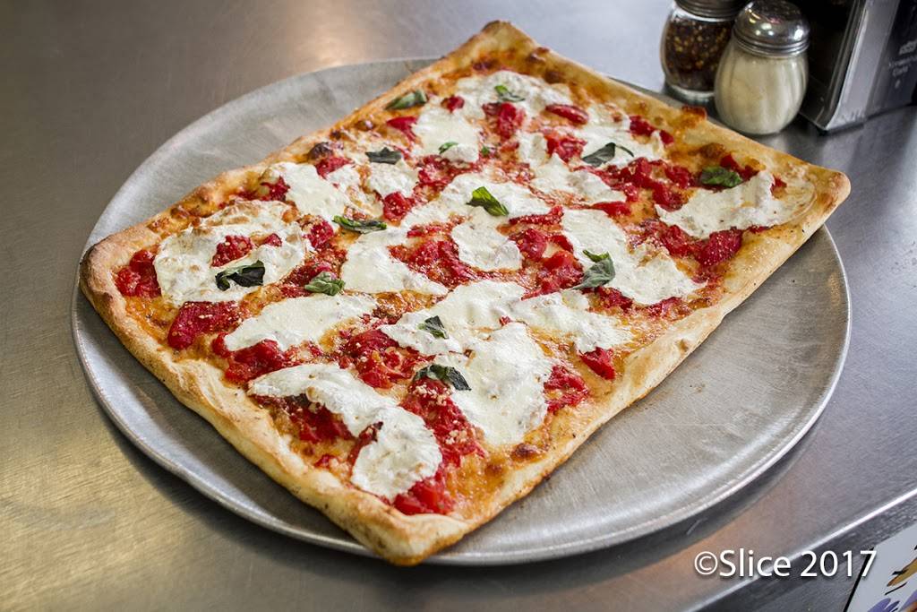 Leonardos Pizzeria & Restaurant | restaurant | 2133 Palmer Avenue, Larchmont, NY 10538, USA | 9146144705 OR +1 914-614-4705