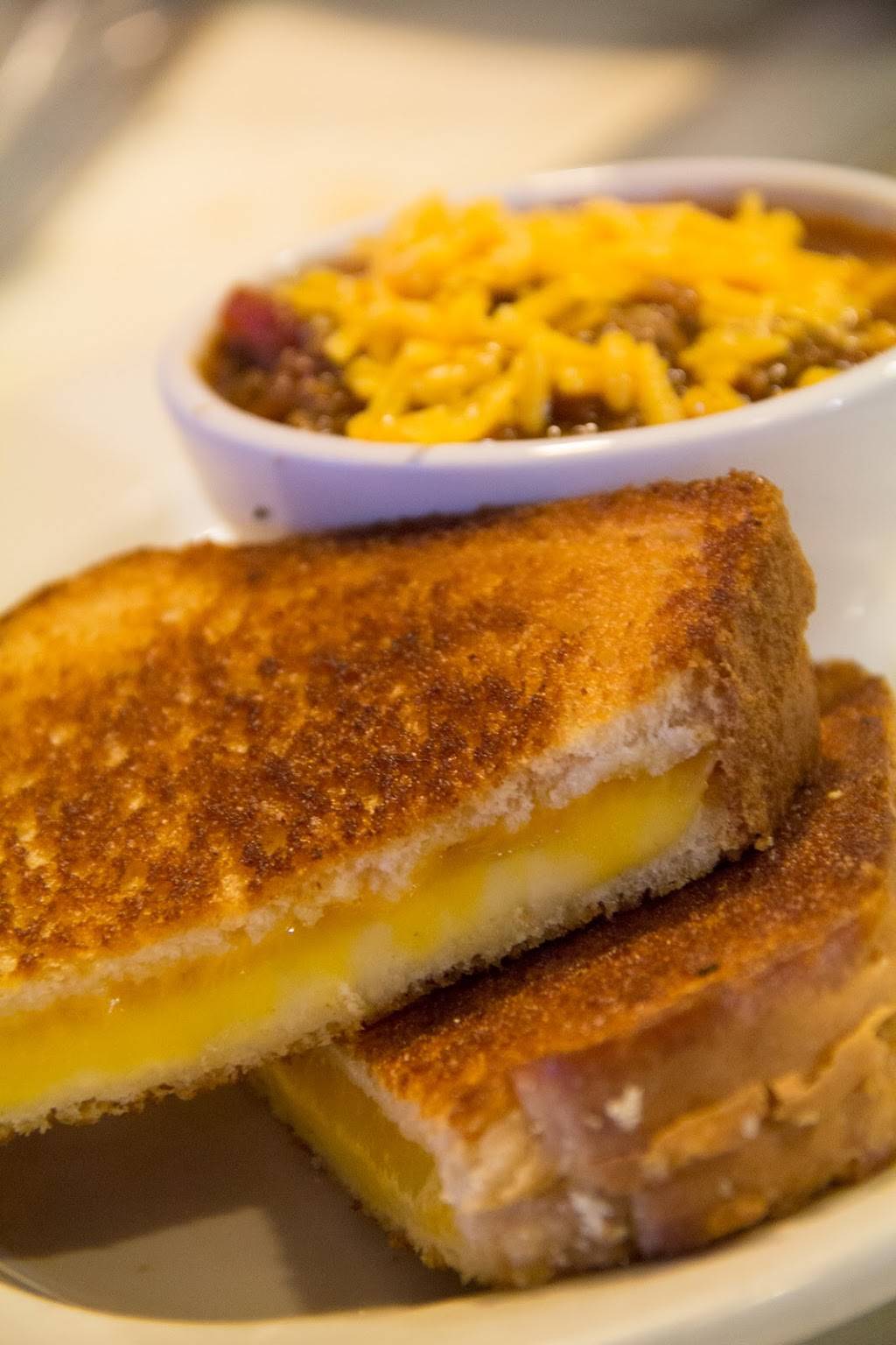 Charltons Grill and Tap | restaurant | 3005 Old Alabama Rd #100, Johns Creek, GA 30022, USA | 7704429005 OR +1 770-442-9005