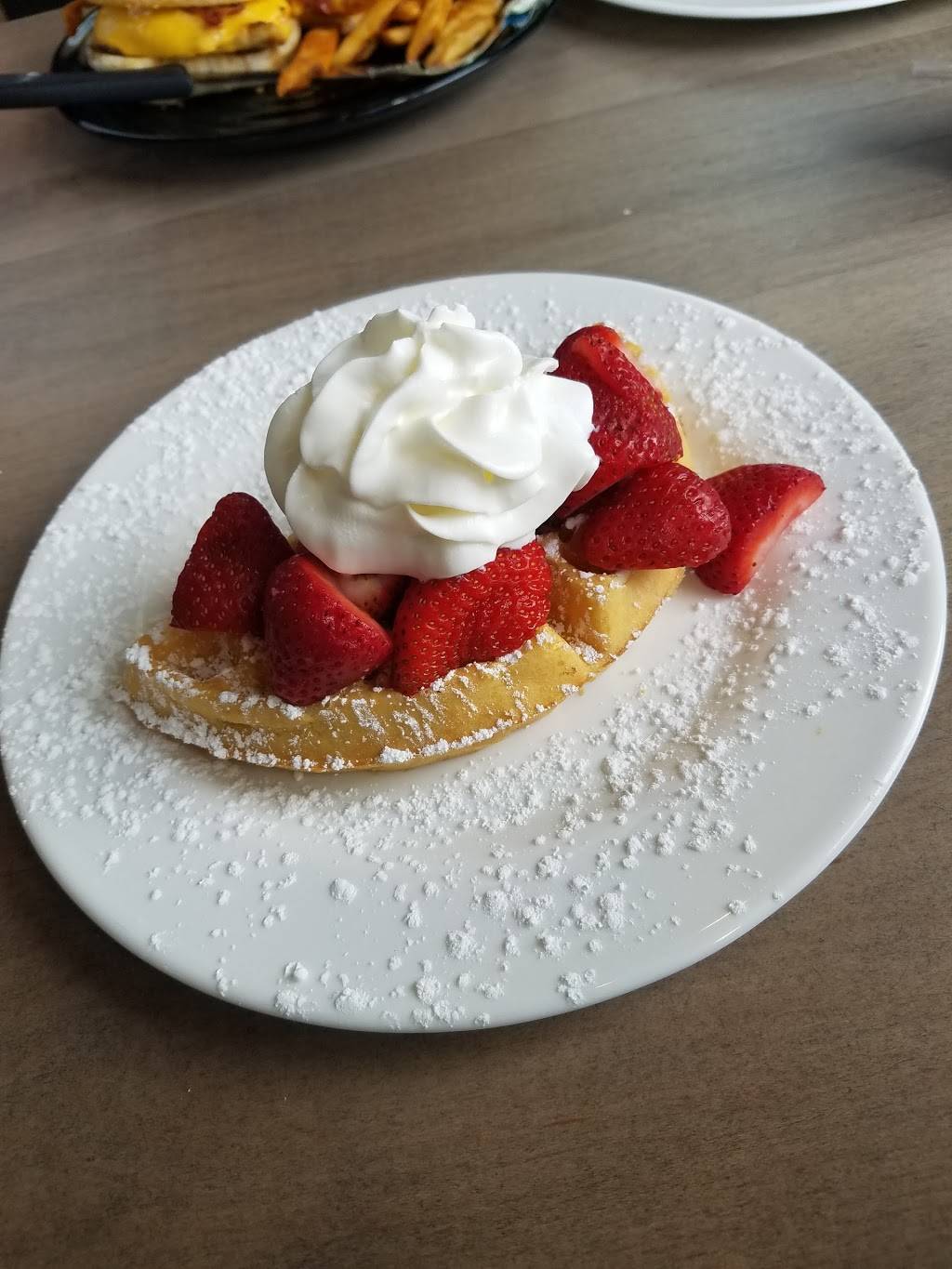 Wally Waffle | restaurant | 100 North Ave #101, Tallmadge, OH 44278, USA | 3306337400 OR +1 330-633-7400