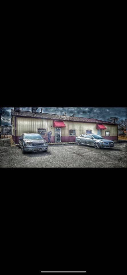 Tanks Pit Stop | restaurant | 5935 E 1015 N, De Motte, IN 46310, USA | 2192510168 OR +1 219-251-0168