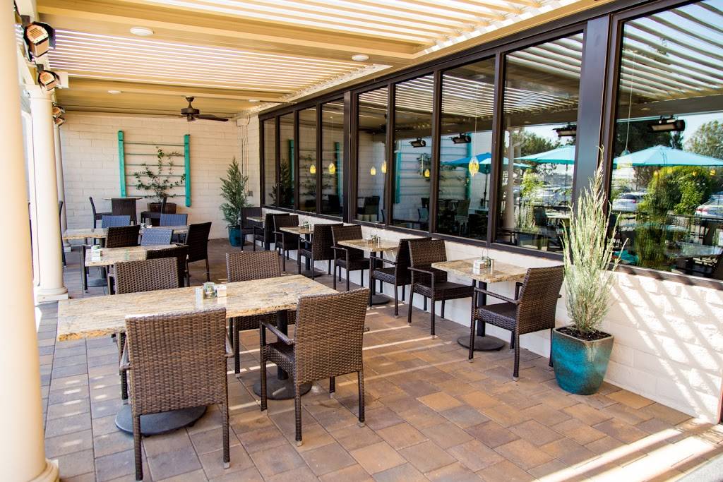 Mahoganys | restaurant | 9000 W Airport Dr, Visalia, CA 93277, USA | 5596515000 OR +1 559-651-5000