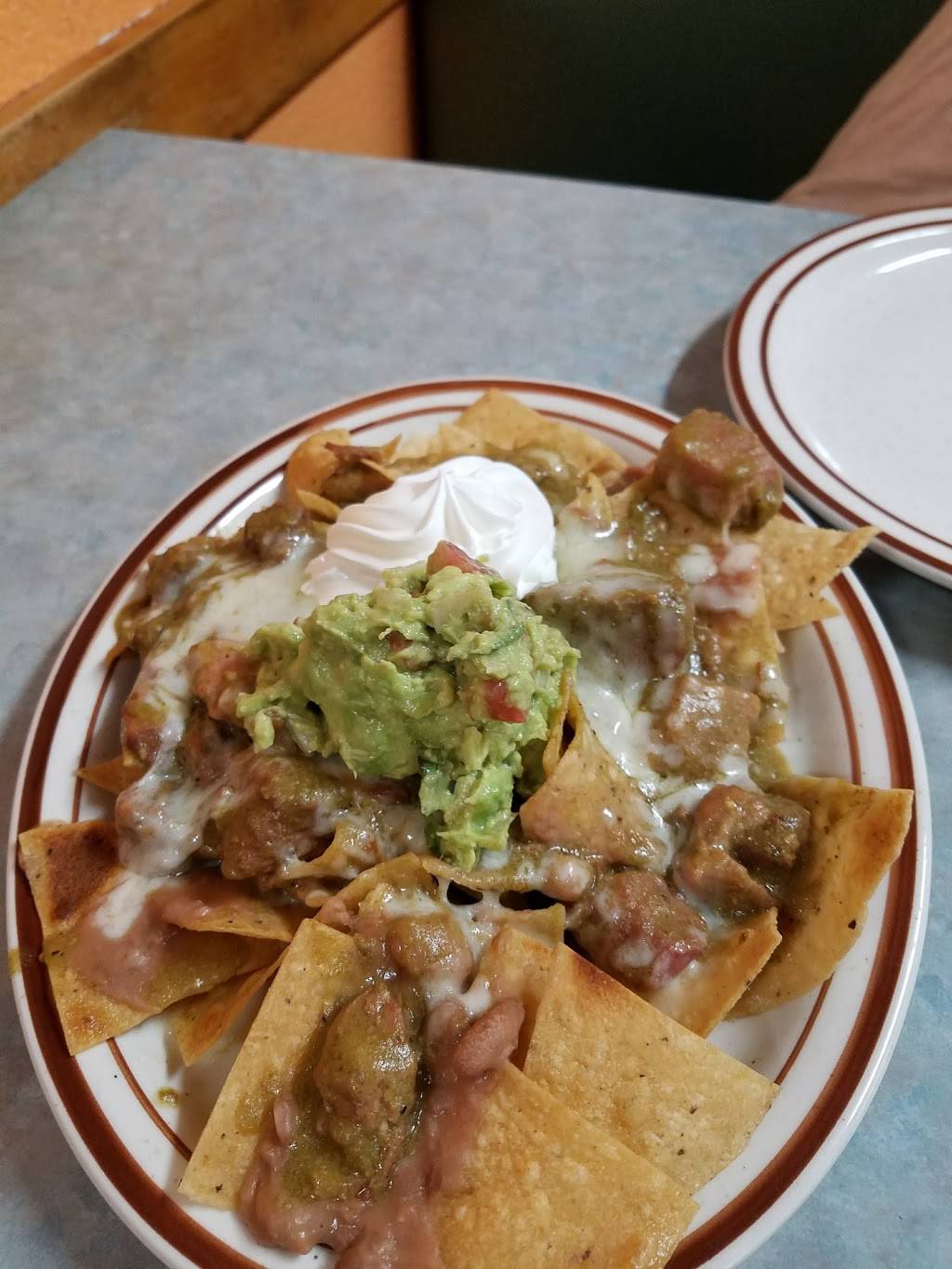 El Jacalito Restaurant | restaurant | 10110 Main St, Lamont, CA 93241, USA | 6618454598 OR +1 661-845-4598