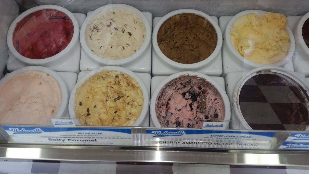 Zacks Kandy Haus | restaurant | 260 N State St, St Ignace, MI 49781, USA | 9066436289 OR +1 906-643-6289