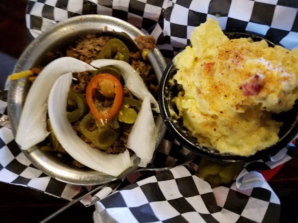 Blus BBQ and Burgers | restaurant | 612 N Robinson Ave, Oklahoma City, OK 73102, USA | 4056022587 OR +1 405-602-2587