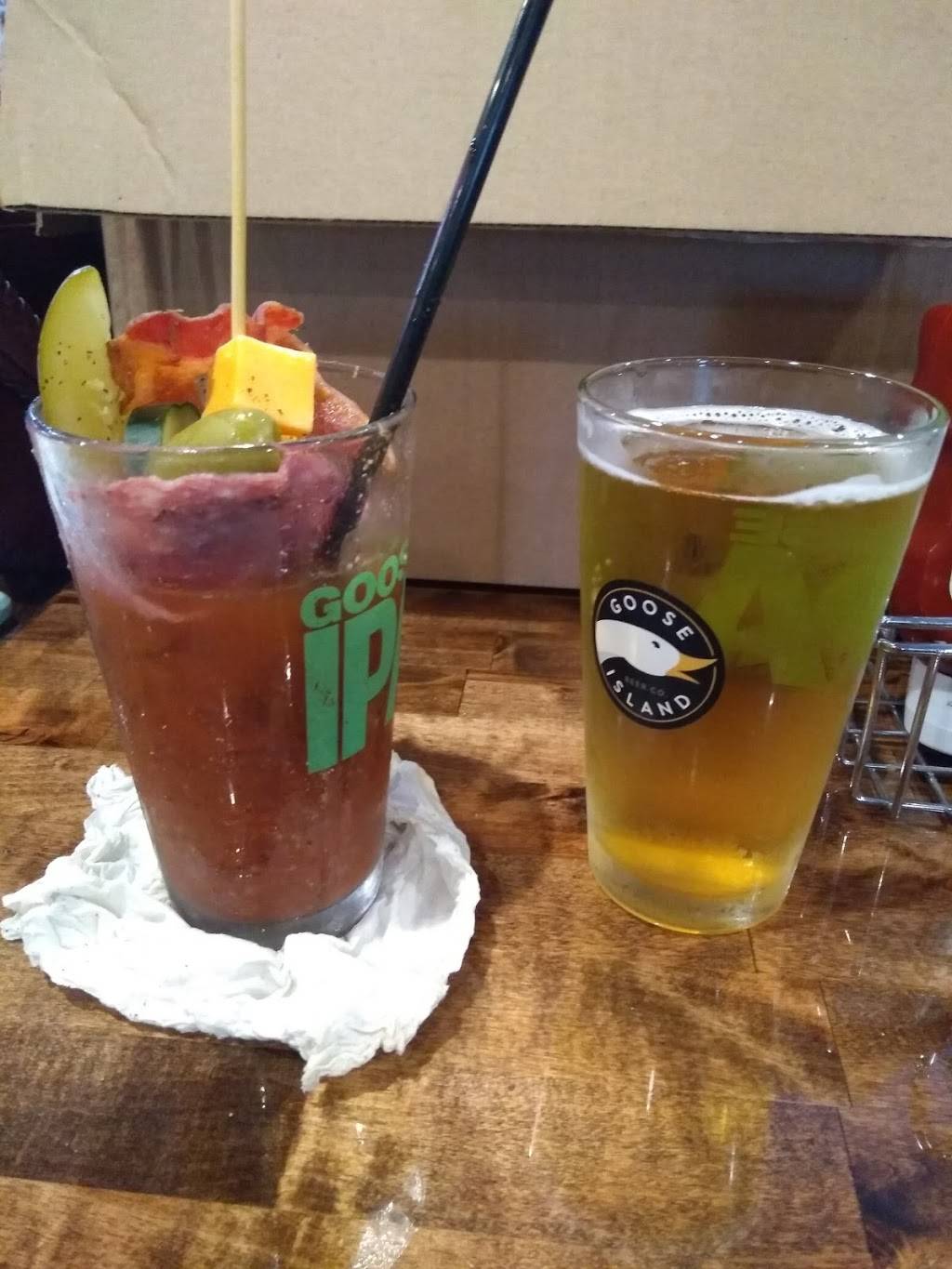 Louies Tap House | restaurant | 5689 Elevator Rd, Roscoe, IL 61073, USA | 8152701020 OR +1 815-270-1020